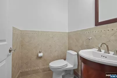 376 Aurora Avenue #B, Cliffside Park, NJ 07010 - Photo 16