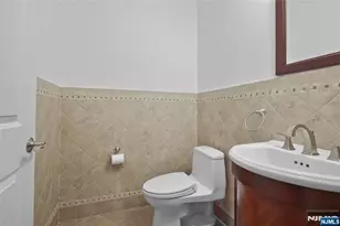 376 Aurora Ave, Cliffside Park, NJ 07010 - Photo 16