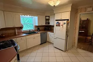 7 Sussex Rd, Tenafly, NJ 07670 - Photo 2