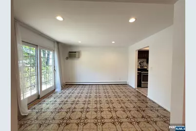 531 Day Avenue, Ridgefield, NJ 07657 - Photo 8