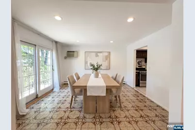 531 Day Avenue, Ridgefield, NJ 07657 - Photo 6