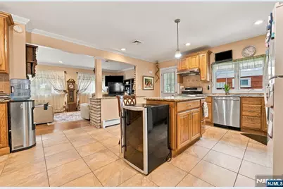 352 Farnham Avenue, Lodi, NJ 07644 - Photo 8