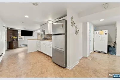 352 Farnham Avenue, Lodi, NJ 07644 - Photo 22