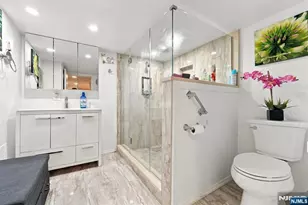352 Farnham Ave, Lodi, NJ 07644 - Photo 24