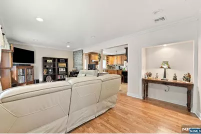 352 Farnham Avenue, Lodi, NJ 07644 - Photo 4