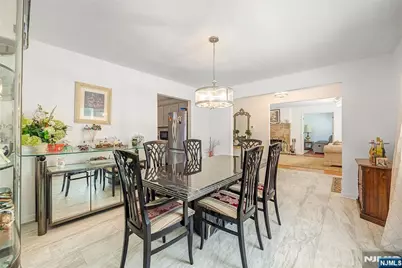 15 E Pierrepont Avenue, Rutherford, NJ 07070 - Photo 10
