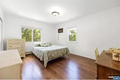 15 E Pierrepont Avenue, Rutherford, NJ 07070 - Photo 16