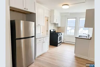 502 Broad Avenue 2Fl #2FL, Ridgefield, NJ 07657 - Photo 6