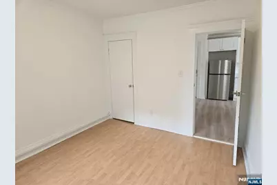 502 Broad Avenue 2Fl #2FL, Ridgefield, NJ 07657 - Photo 2