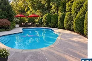 2 Windham Ct, Woodcliff Lake, NJ 07677 - Photo 2