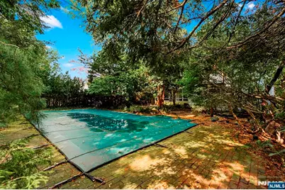 135 Voorhis Avenue, River Edge, NJ 07661 - Photo 34