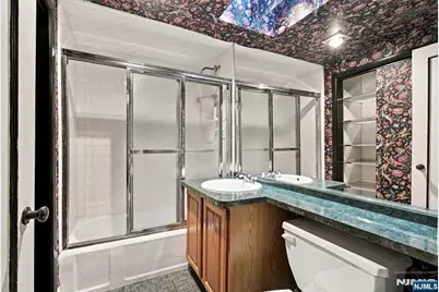 135 Voorhis Avenue, River Edge, NJ 07661 - Photo 24