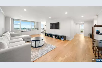 2200 N Central Road 11E #11E, Fort Lee, NJ 07024 - Photo 4