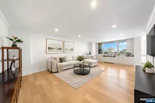 2200 N Central Road 11E, Fort Lee, NJ 07024 - Photo 6