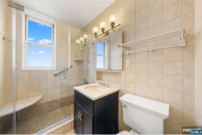2200 N Central Road 11E #11E, Fort Lee, NJ 07024 - Photo 16