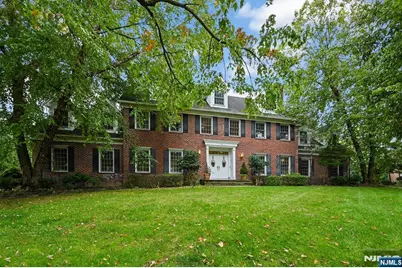 602 Grandview Terrace, Franklin Lakes, NJ 07417 - Photo 1