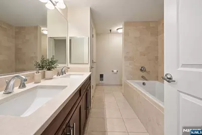 15 Enterprise Court 1-05 #1-05, Jersey City, NJ 07305 - Photo 8
