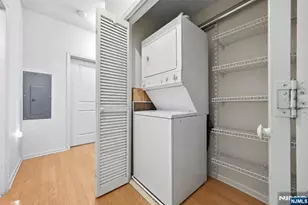 15 Enterprise Ct 1-05, Jersey City, NJ 07305 - Photo 12