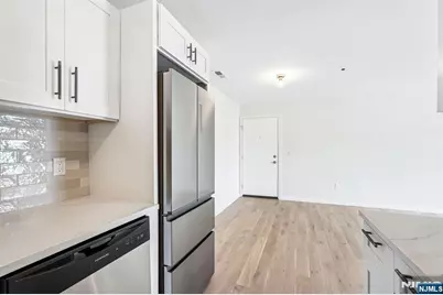 300 Schuyler Avenue 16 #16, Kearny, NJ 07032 - Photo 4