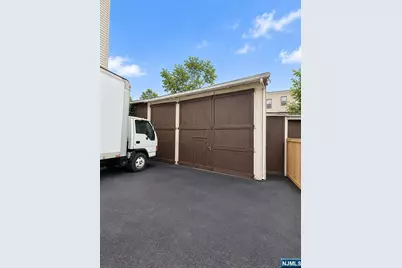 146-148 Leslie Street, Newark, NJ 07112 - Photo 16