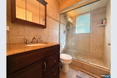 223 Merritt Avenue, Bergenfield, NJ 07621 - Photo 16