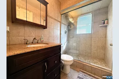 223 Merritt Avenue, Bergenfield, NJ 07621 - Photo 18