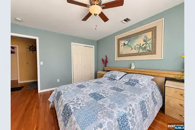 223 Merritt Avenue, Bergenfield, NJ 07621 - Photo 14