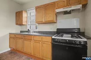 305 Pacific St, Paterson, NJ 07503 - Photo 22