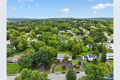 162 Hobart Gap Road, Livingston, NJ 07039 - Photo 8