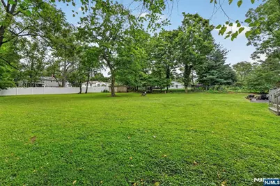 162 Hobart Gap Road, Livingston, NJ 07039 - Photo 18