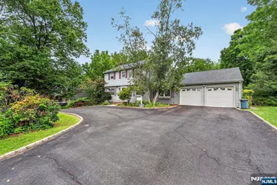 162 Hobart Gap Road, Livingston, NJ 07039 - Photo 6