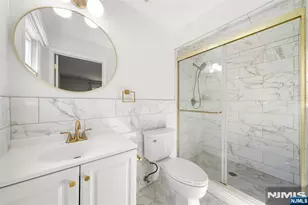 107 Chestnut Street 1st Fl, Lodi, NJ 07644 - Photo 16