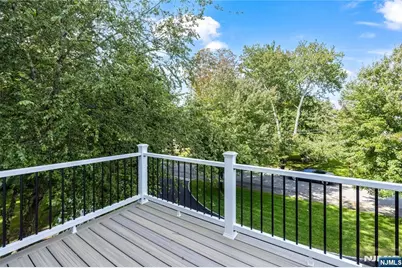 390 Harland Avenue, Haworth, NJ 07641 - Photo 44