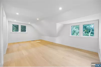 390 Harland Avenue, Haworth, NJ 07641 - Photo 32