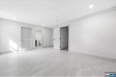 119 Cedar Street C0119 #C0119, Cliffside Park, NJ 07010 - Photo 32