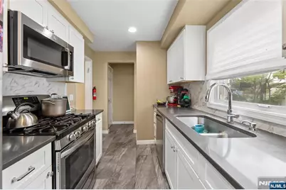 91 Frederick Place, Bergenfield, NJ 07621 - Photo 14