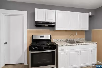 89 Burgess Place, Passaic, NJ 07055 - Photo 12