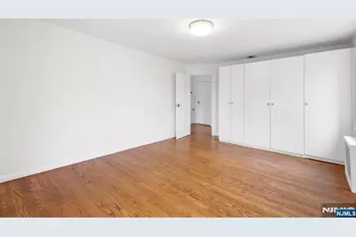 473 Oakdene Avenue, Cliffside Park, NJ 07010 - Photo 24