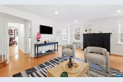 473 Oakdene Avenue, Cliffside Park, NJ 07010 - Photo 10