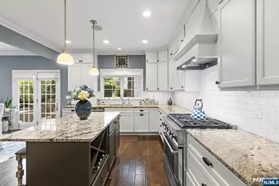 70 Cecelia Avenue, Cliffside Park, NJ 07010 - Photo 16