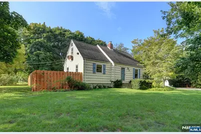 39 Sunset, Pequannock Township, NJ 07444 - Photo 2