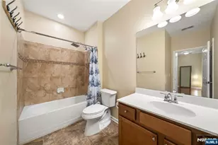 3 Holly Ln, Garfield, NJ 07026 - Photo 20