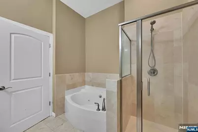 22 Ave At Port Imperial 512 #512, West New York, NJ 07093 - Photo 18