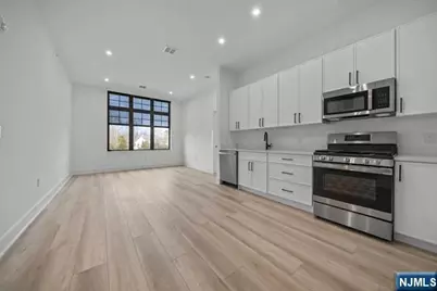 1 Union Avenue 204 #204, Cresskill, NJ 07626 - Photo 14