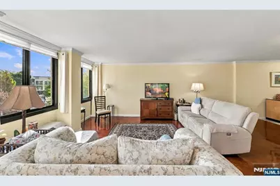 200 Winston Drive L14 #L14, Cliffside Park, NJ 07010 - Photo 12