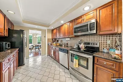 200 Winston Drive L14 #L14, Cliffside Park, NJ 07010 - Photo 20