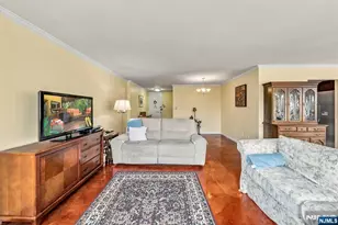 200 Winston Dr L14, Cliffside Park, NJ 07010 - Photo 10
