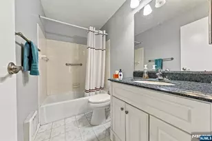 200 Winston Dr L14, Cliffside Park, NJ 07010 - Photo 24