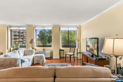 200 Winston Drive L14 #L14, Cliffside Park, NJ 07010 - Photo 8