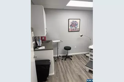 466 Old Hook Road 12 #12, Emerson, NJ 07630 - Photo 18